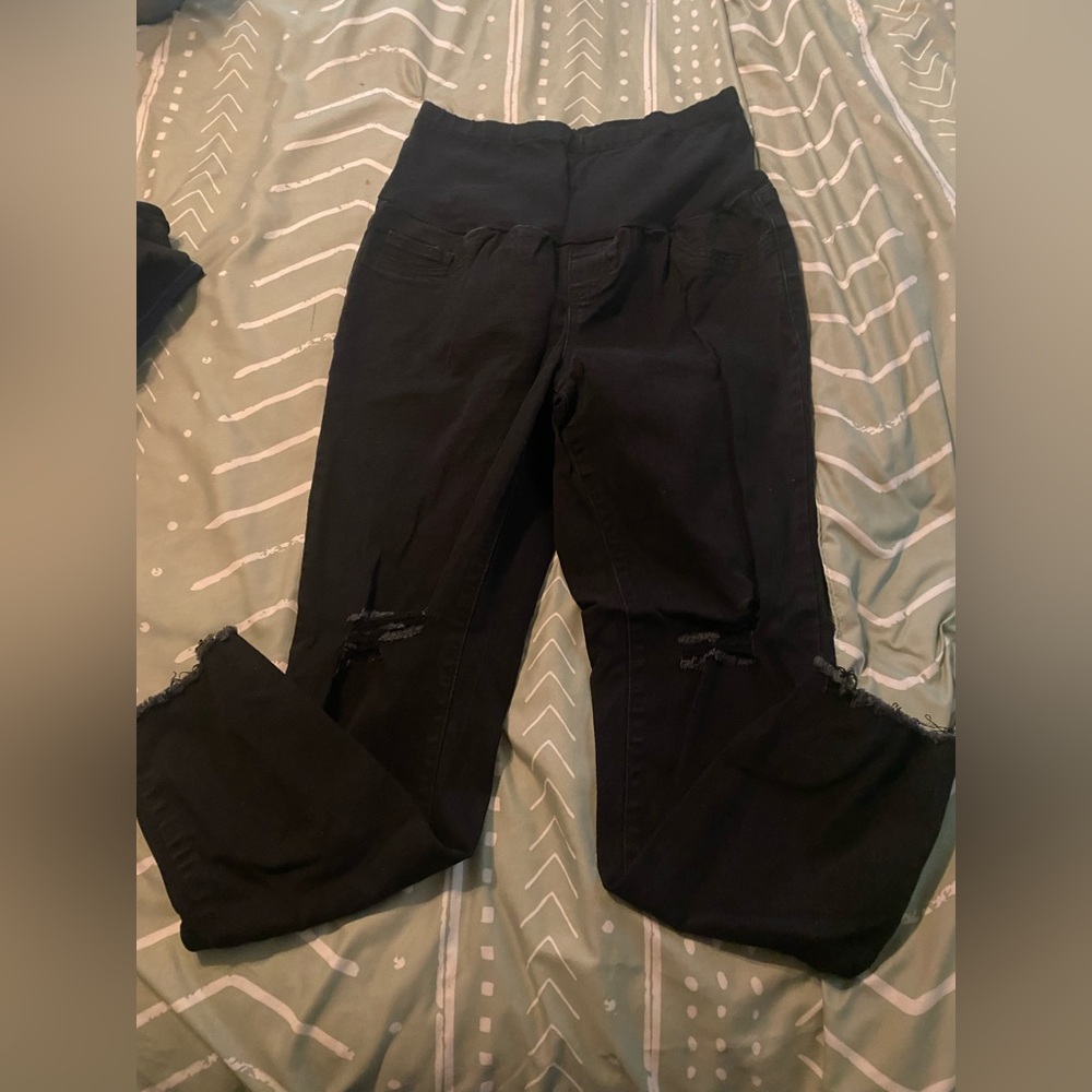 SOLD 5 FOR 20 BUNDLE FOR OFFER SHEIN Black Maternity Distressed Jeans